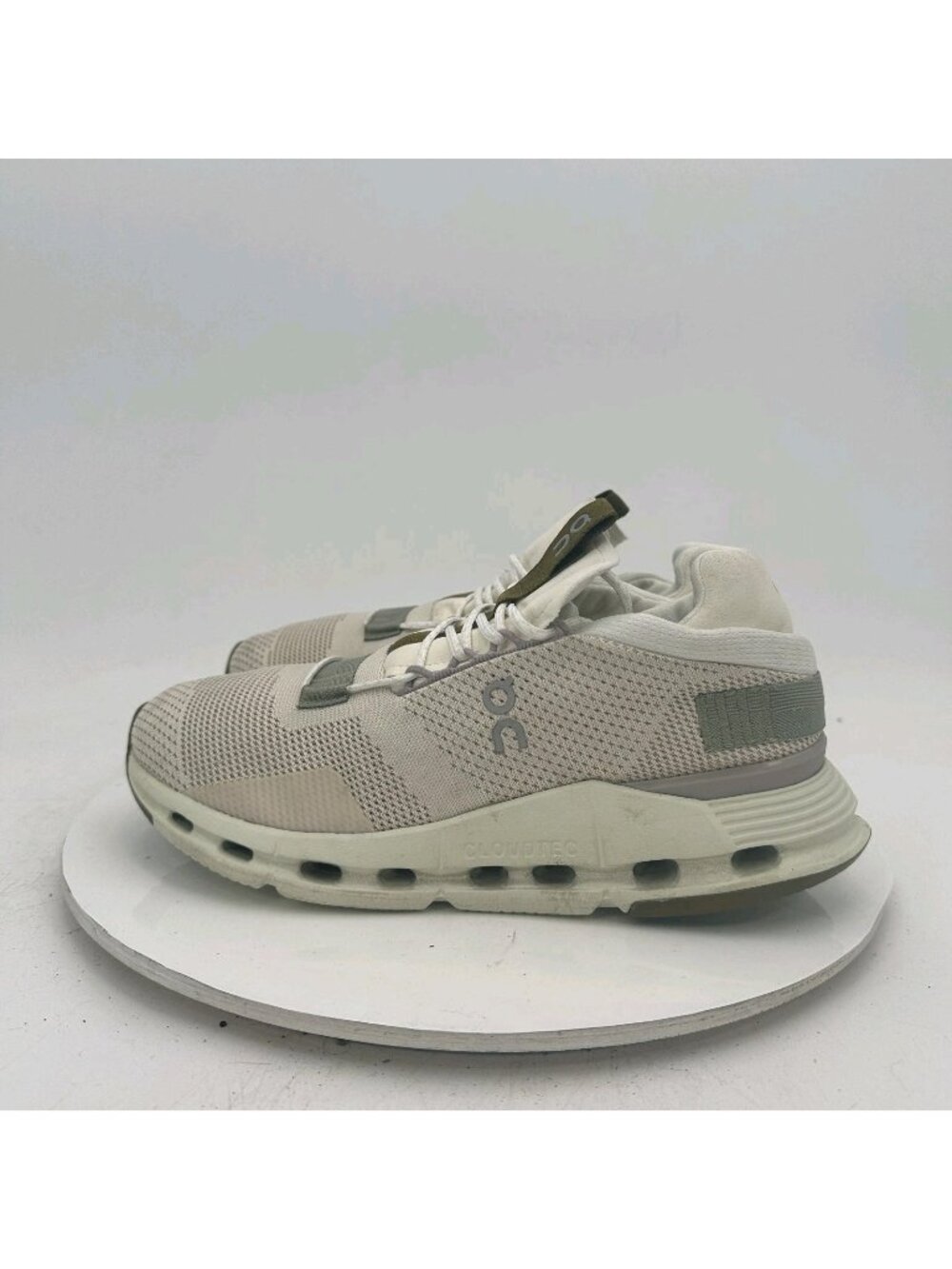 On Cloudnova Swiss Engineering Women Sz 8 26.97885 Beige White Olive Green Shoes